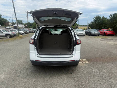 2017 Chevrolet Traverse LS
