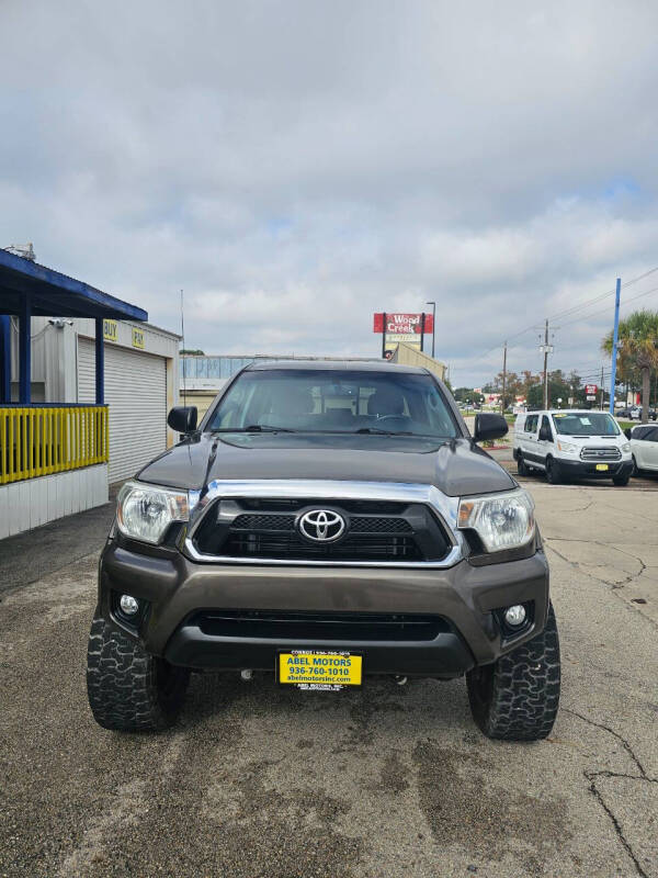 2012 Toyota Tacoma null photo 3