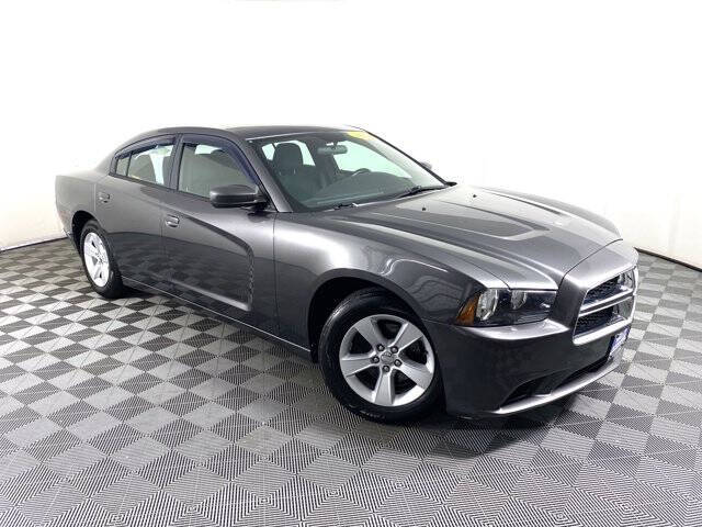 2014 Dodge Charger SE's photo