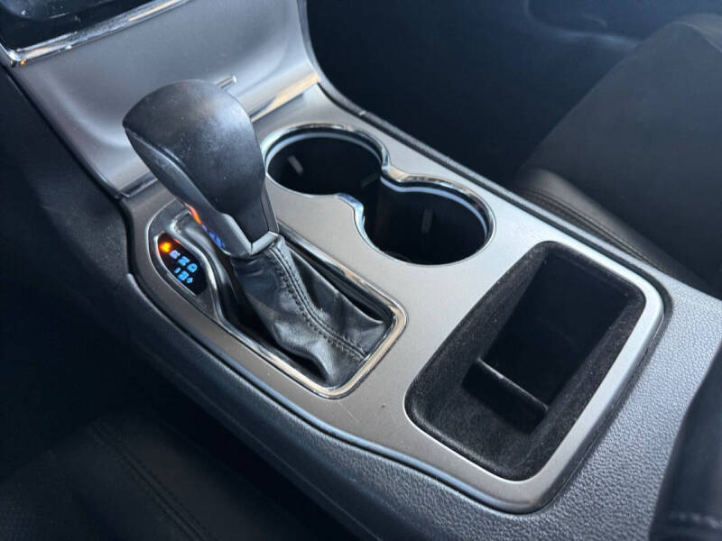 2019 Jeep Grand Cherokee Laredo E