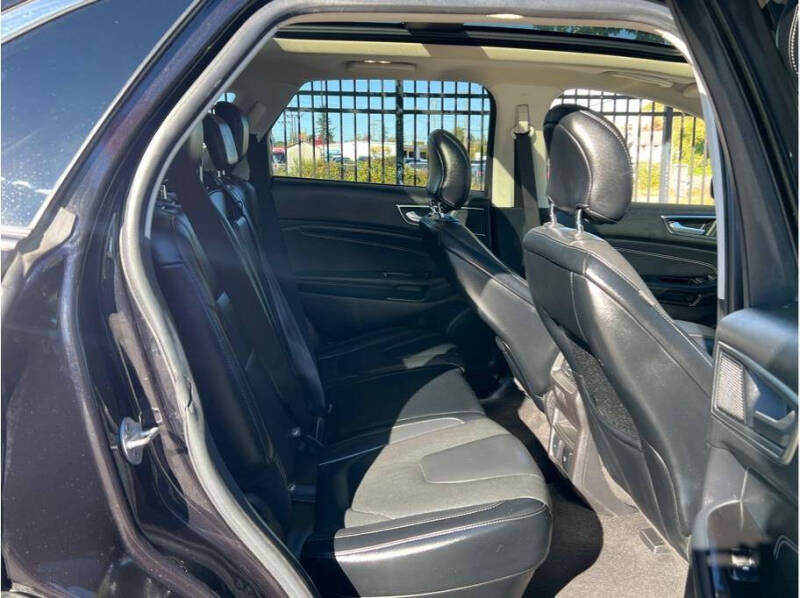 2019 Ford Edge Titanium