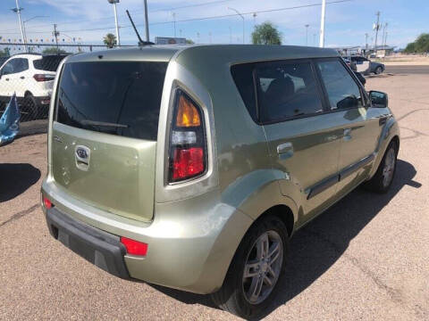 2010 Kia Soul +