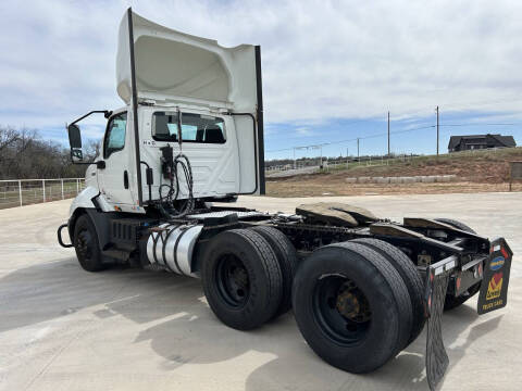 2019 International RH613