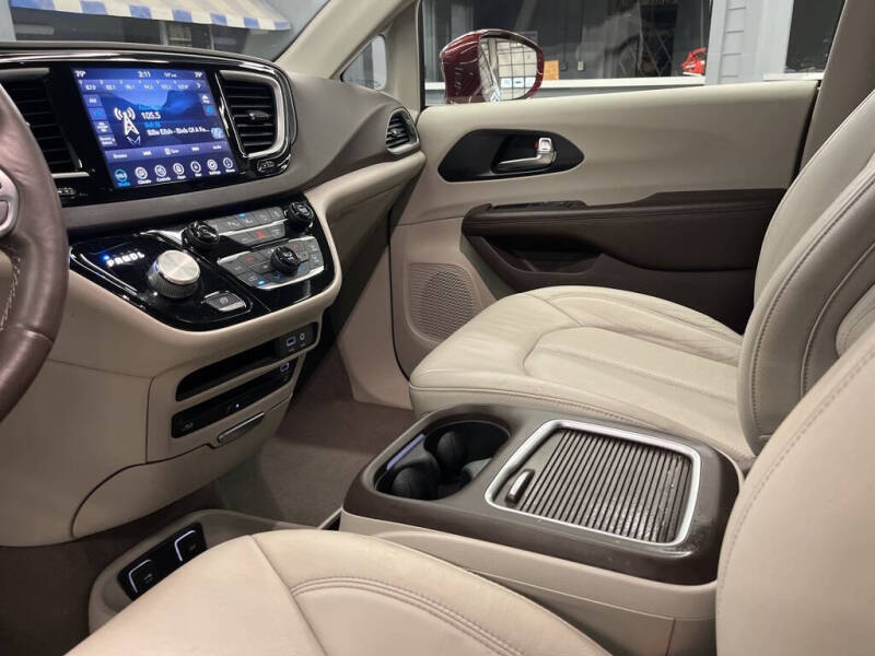 2020 Chrysler Pacifica Touring L Plus
