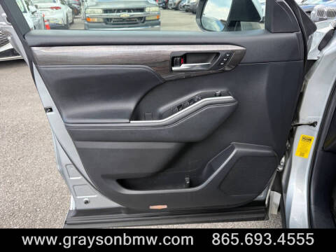 2021 Toyota Highlander Platinum