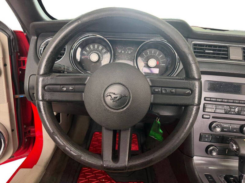 2012 Ford Mustang V6