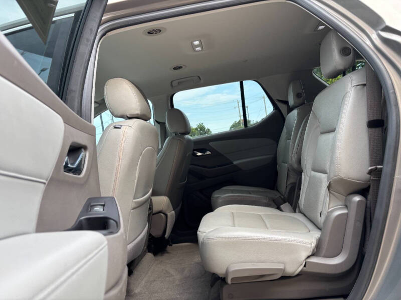 2018 Chevrolet Traverse LT Cloth