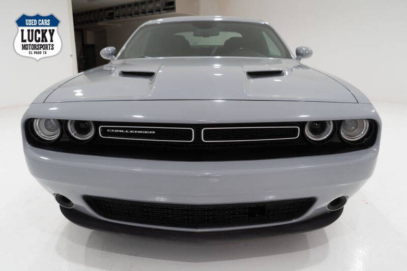2021 Dodge Challenger SXT