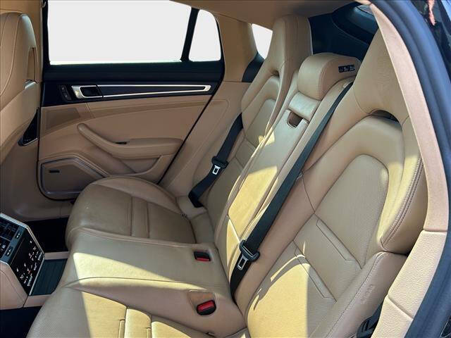2022 Porsche Panamera