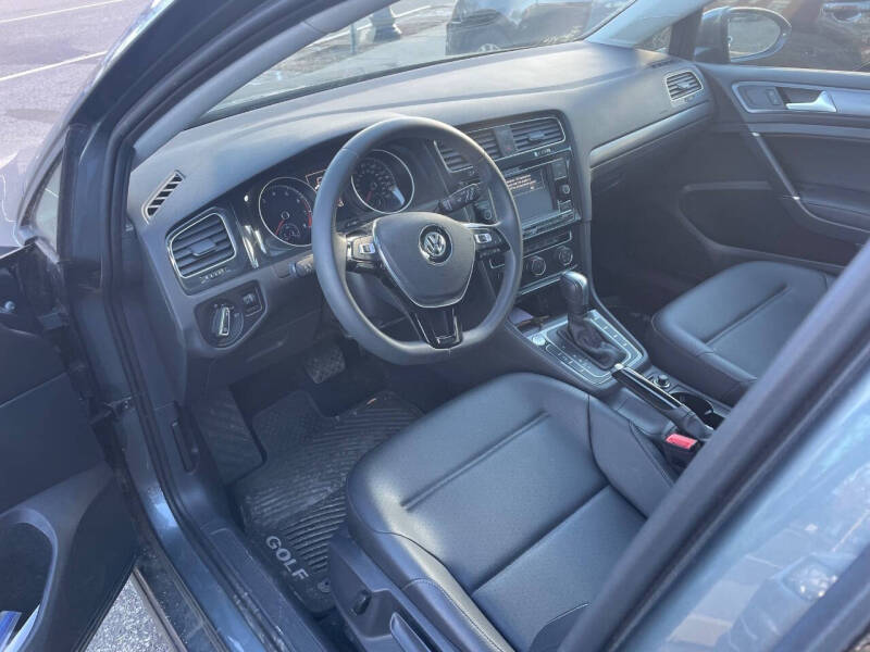 2020 Volkswagen Golf TSI