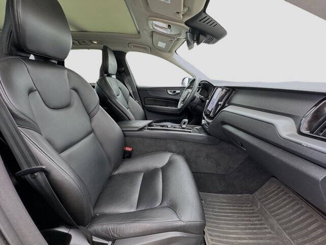 2023 Volvo XC60 B5 Core