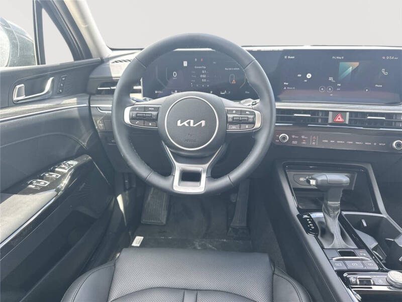 2025 Kia K5 EX