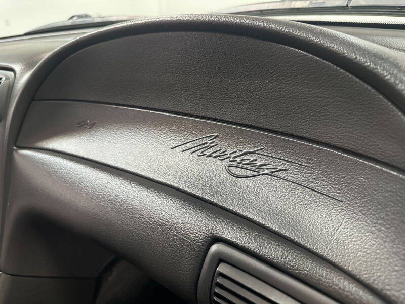 2001 Ford Mustang SVT Cobra