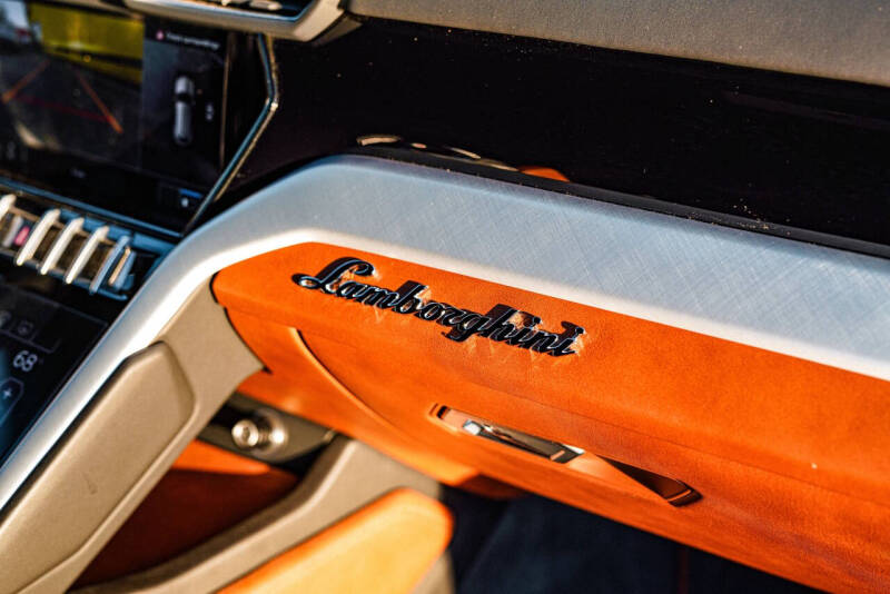 2020 Lamborghini Urus