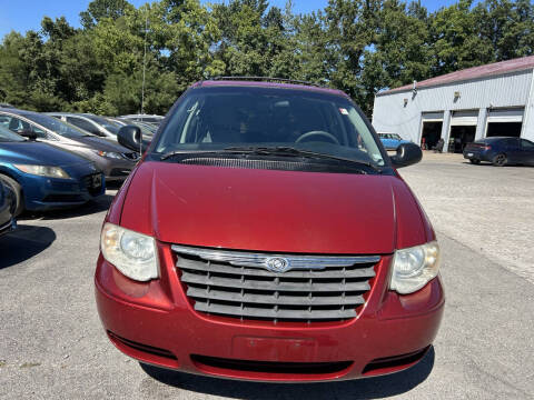2006 Chrysler Town and Country LX