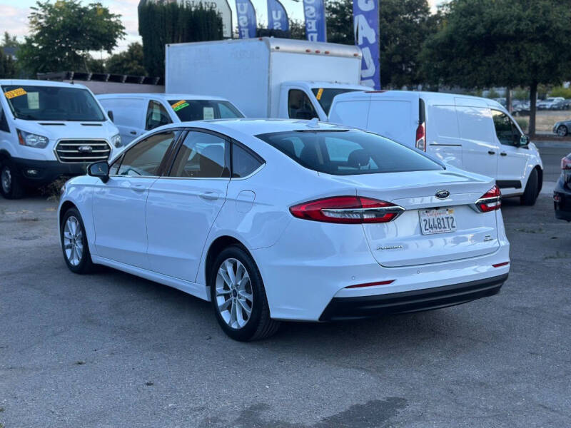 2020 Ford Fusion Hybrid SE