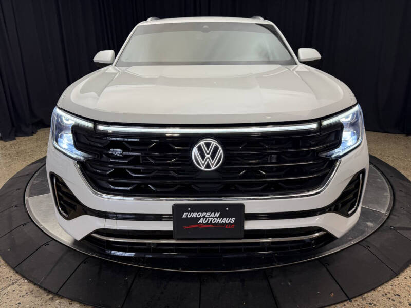 2024 Volkswagen Atlas Cross Sport SEL R-Line 4Motion