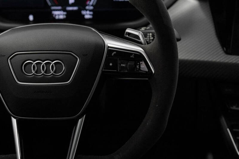 2024 Audi e-tron GT quattro Prestige