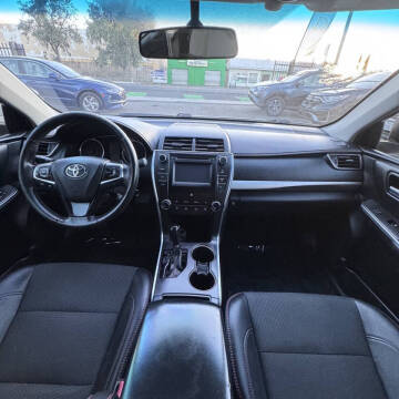 2017 Toyota Camry SE