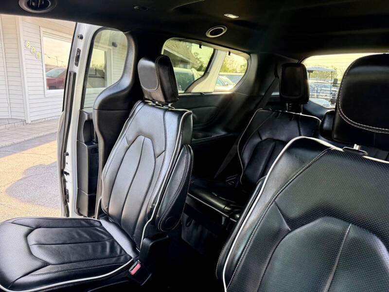 2025 Chrysler Pacifica Limited