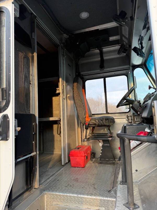 2020 Freightliner MT45 Chassis