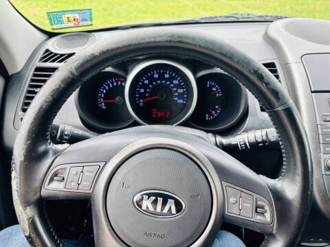 2013 Kia Soul +