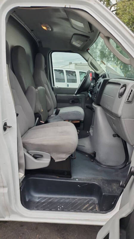 2013 Ford E-Series E-350 SD