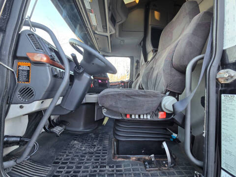 2010 Volvo VNL