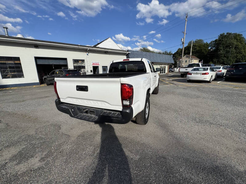 2019 Toyota Tacoma SR