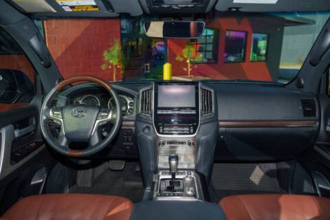 2018 Toyota Land Cruiser