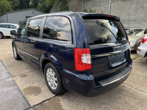 2012 Chrysler Town and Country Touring
