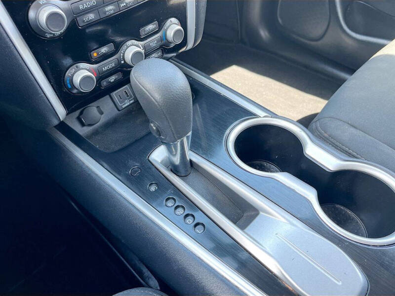 2020 Nissan Pathfinder S
