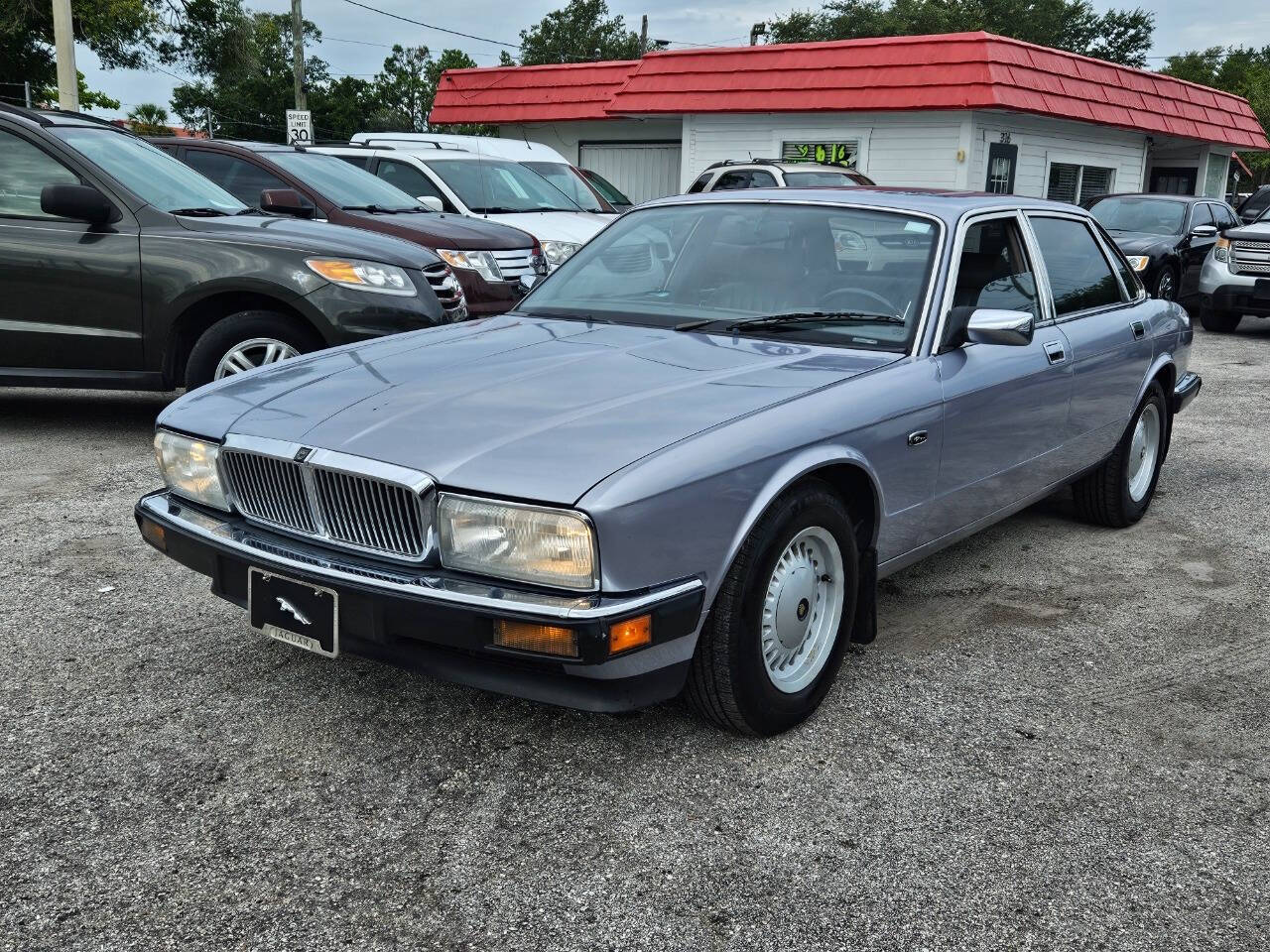 1990 Jaguar XJ-Series for sale at JOHNS AUTO SALES LLC in Apopka, FL