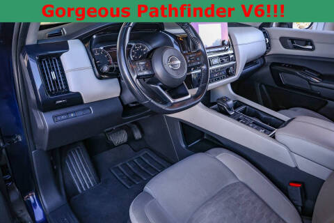 2022 Nissan Pathfinder SV