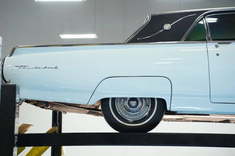 1963 Ford Thunderbird