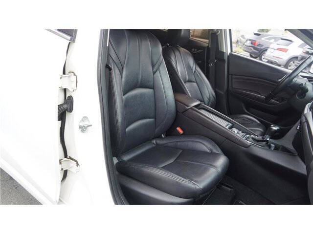 2018 Mazda MAZDA3 Touring