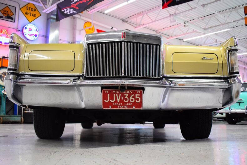 1971 Lincoln Continental