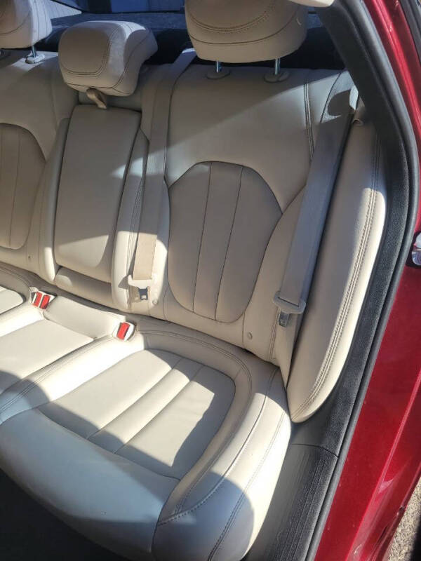 2016 Chrysler 200 Limited Platinum