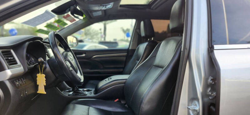 2017 Toyota Highlander Limited