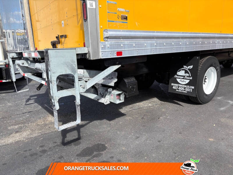 2020 Freightliner M2 106