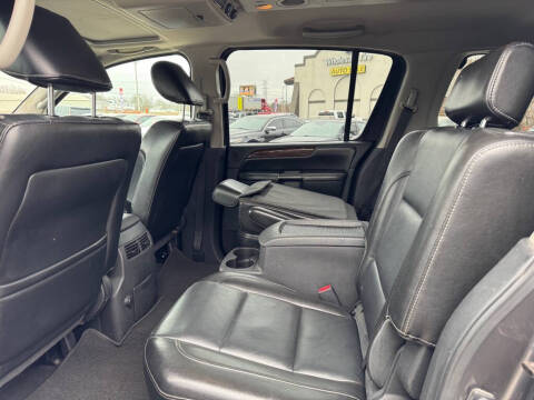 2011 Nissan Armada Platinum