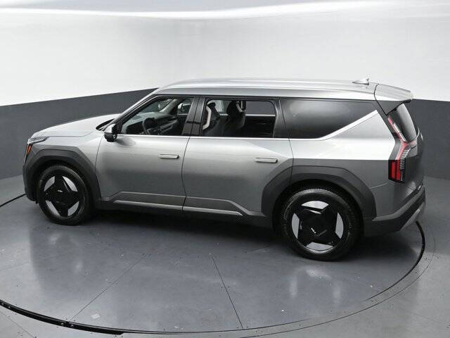 2024 Kia EV9 Light Long Range