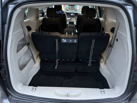 2017 Chrysler Pacifica Touring