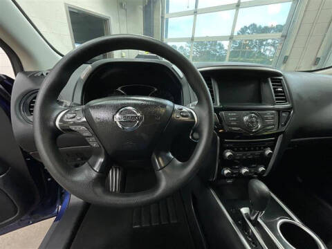 2020 Nissan Pathfinder S