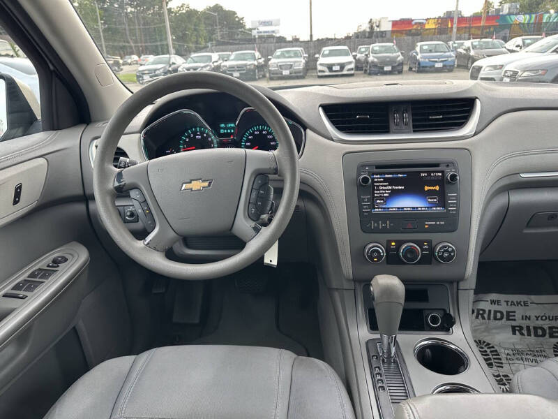 2013 Chevrolet Traverse LS