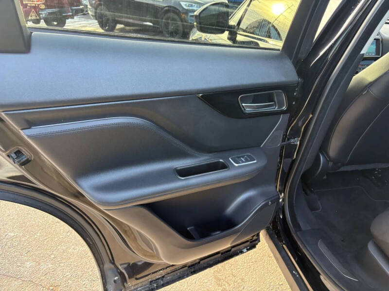 2020 Jaguar F-PACE 25t Premium