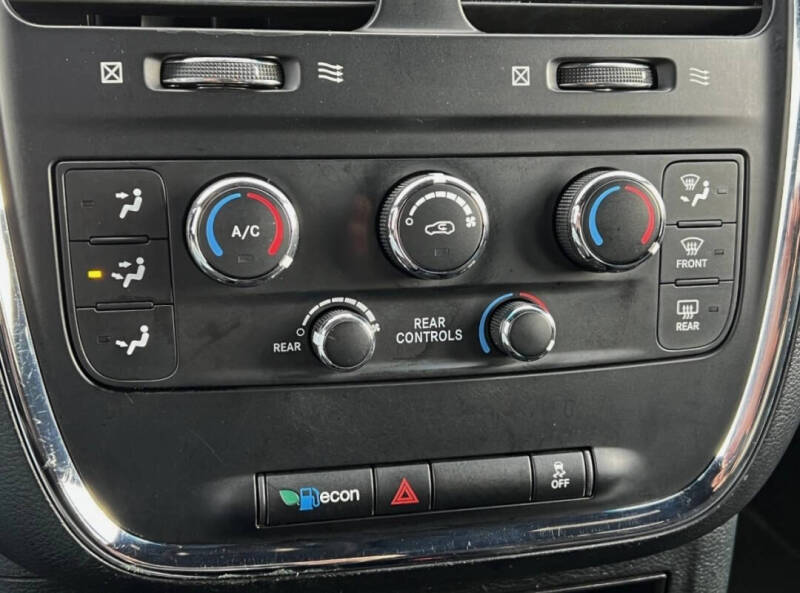 2017 Dodge Grand Caravan SE