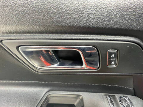 2016 Ford Mustang V6