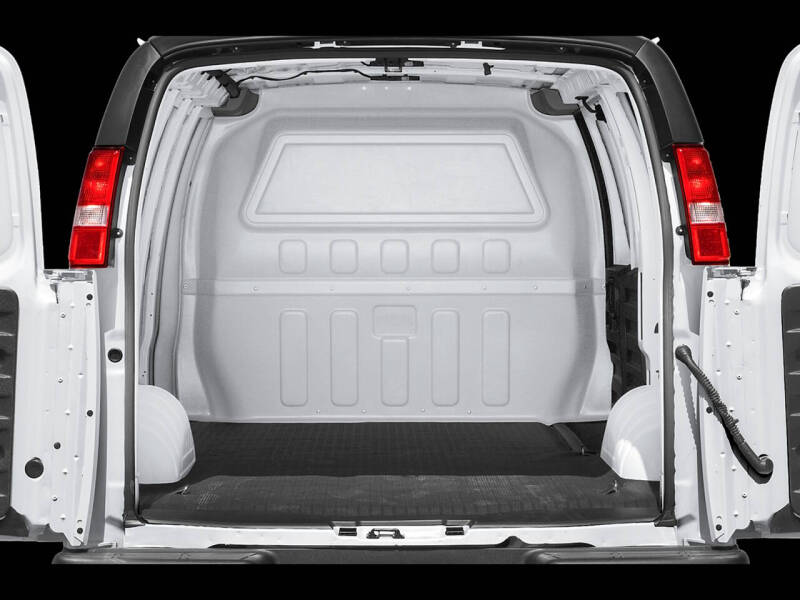 2022 Chevrolet Express 2500