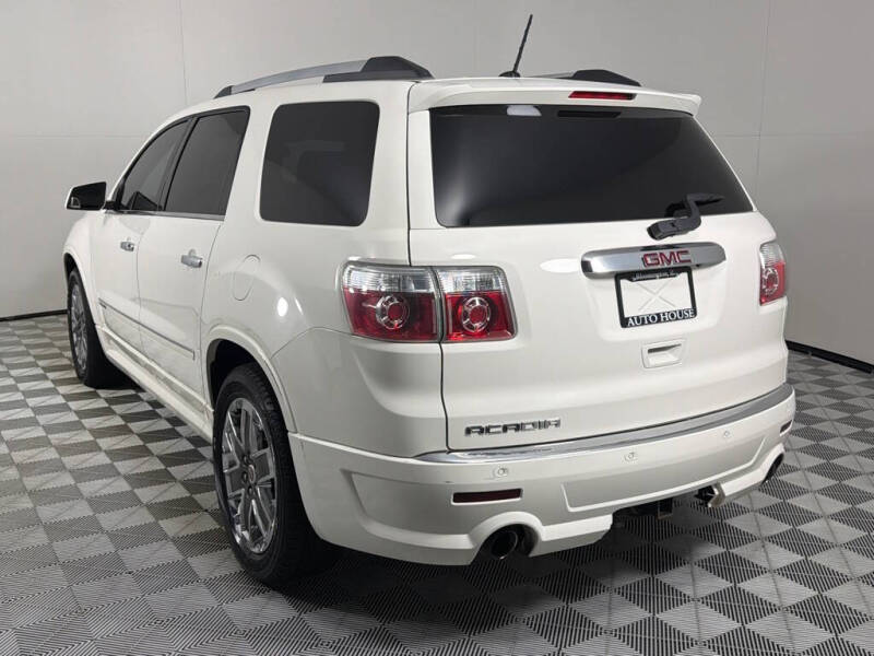 2011 GMC Acadia Denali